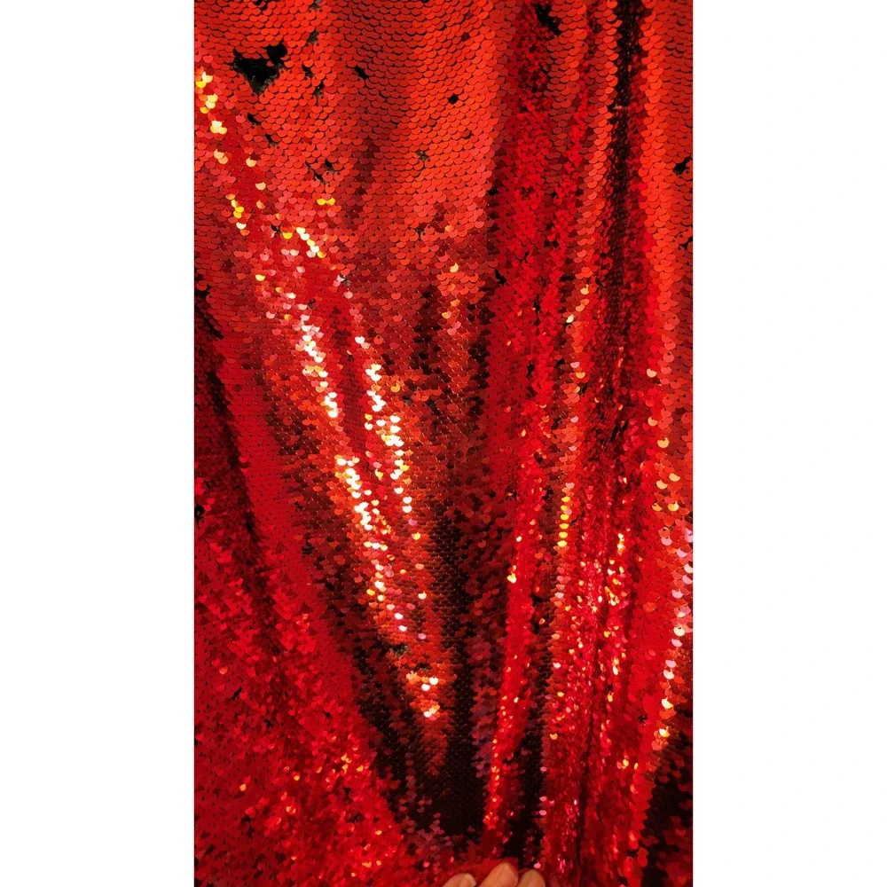 Disney Store Minnie Mouse Reversible Sequin Hooded Throw Blanket Red Black 40x70